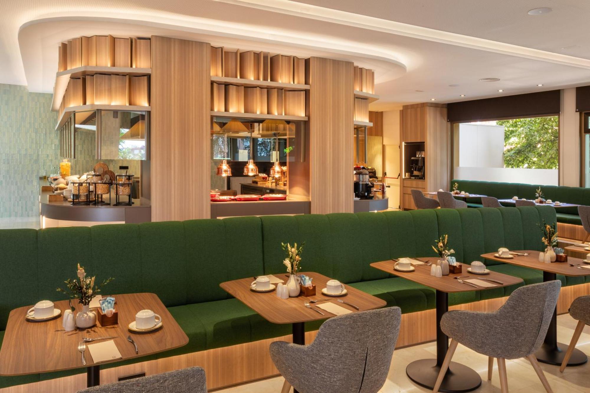 Melia Barajas Hotel