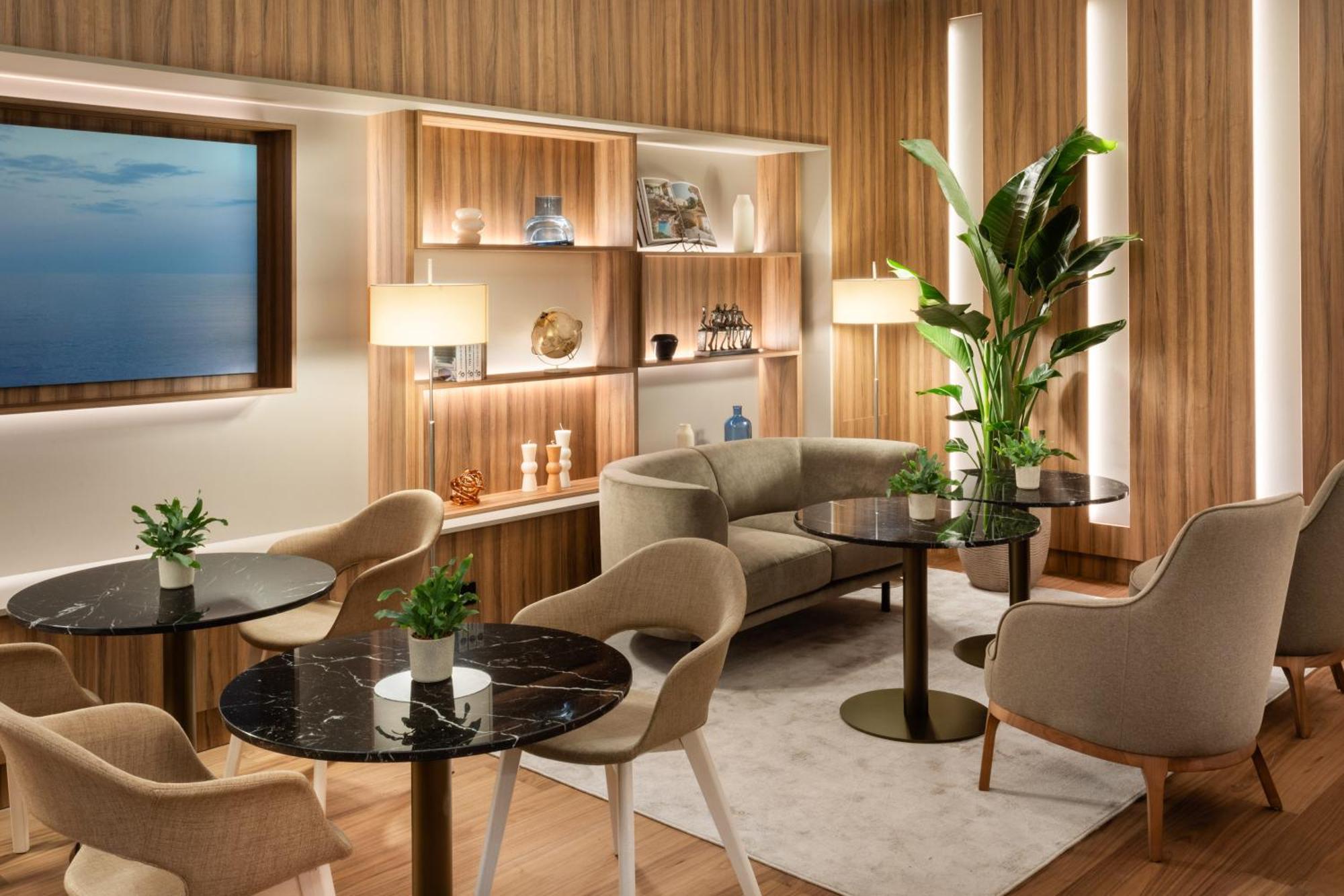 Melia Barajas Hotel